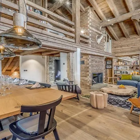 Lovely Chalet With Pool Feriehus